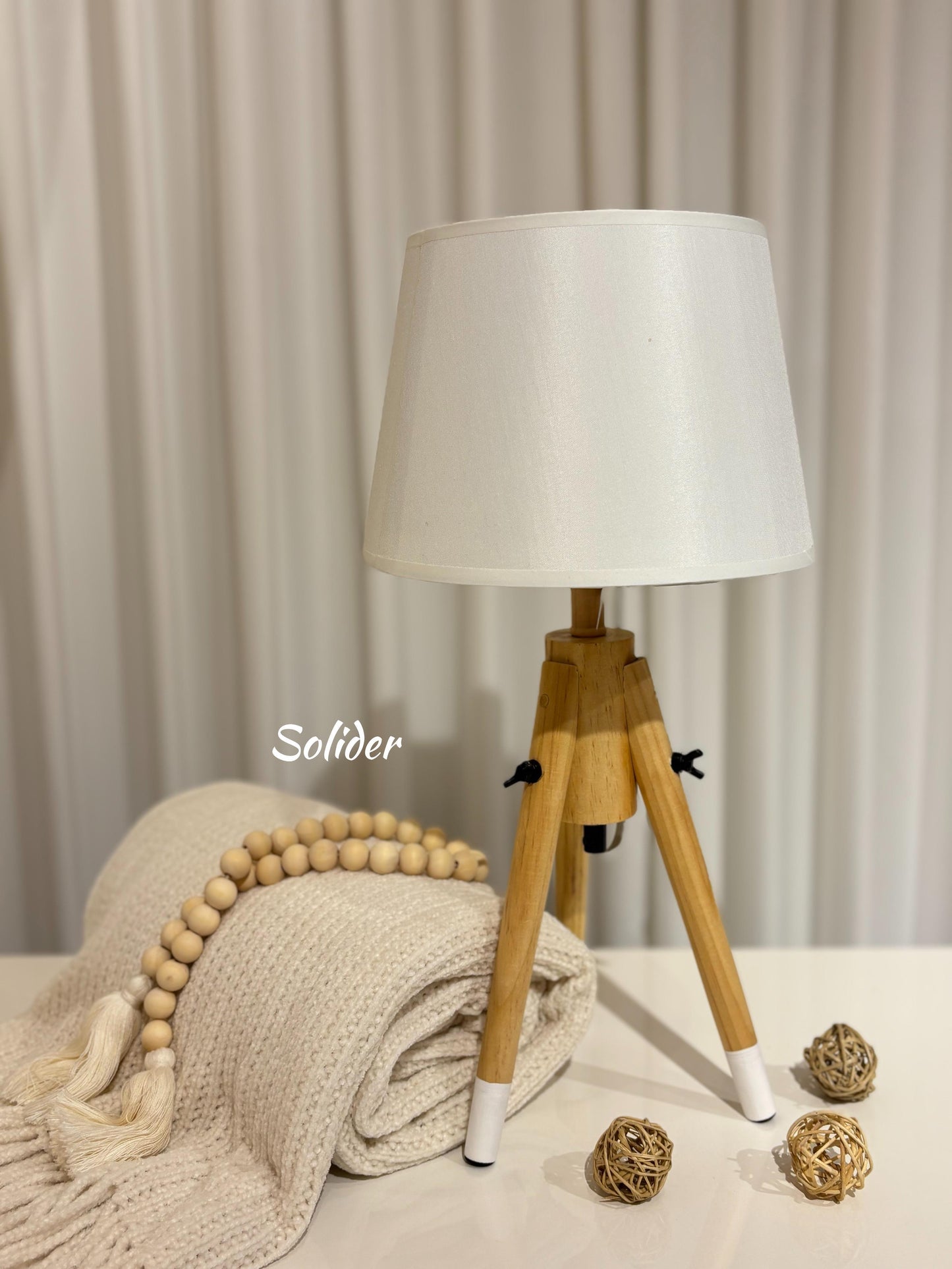 TABLE LAMPS