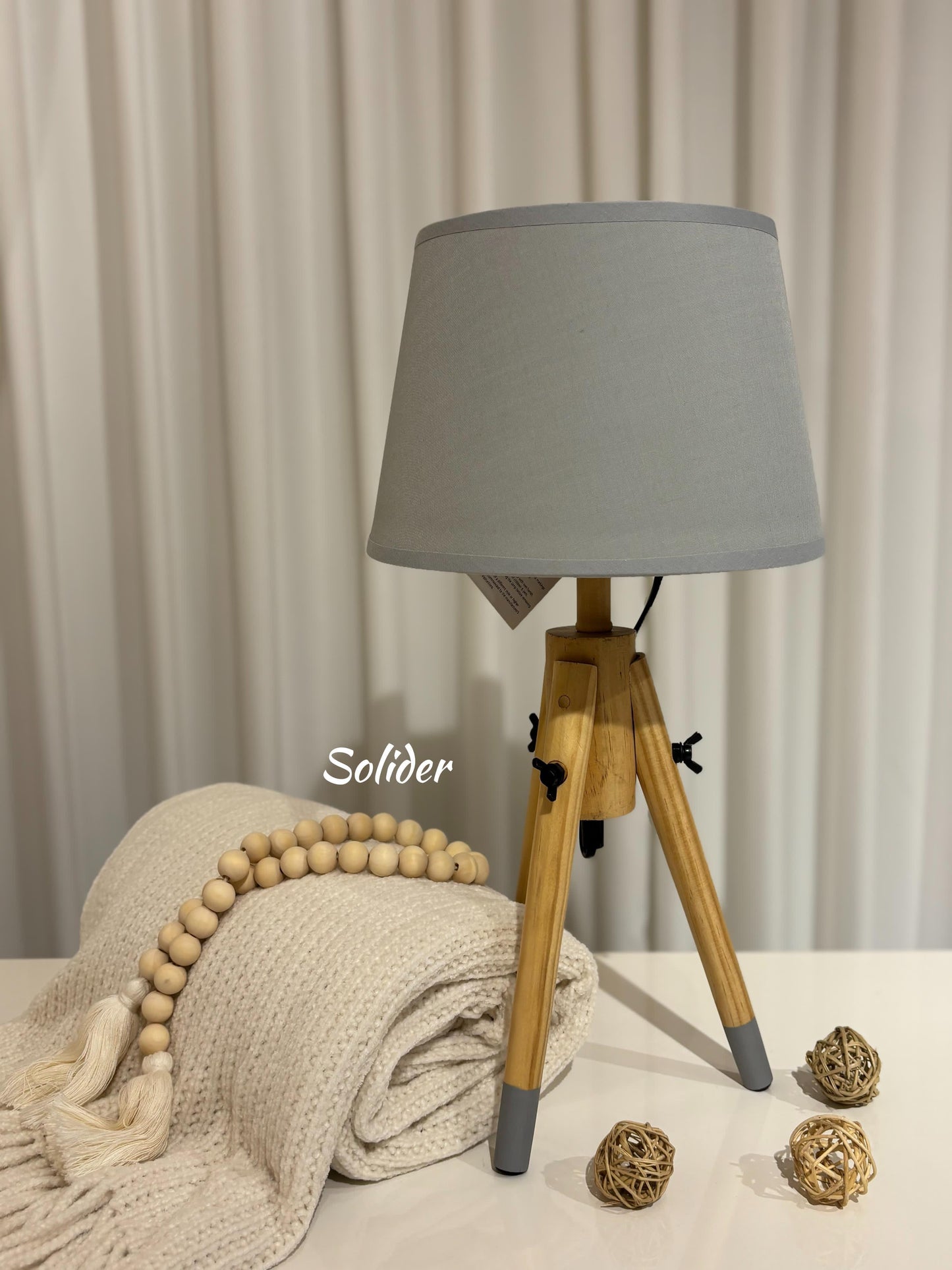 TABLE LAMPS