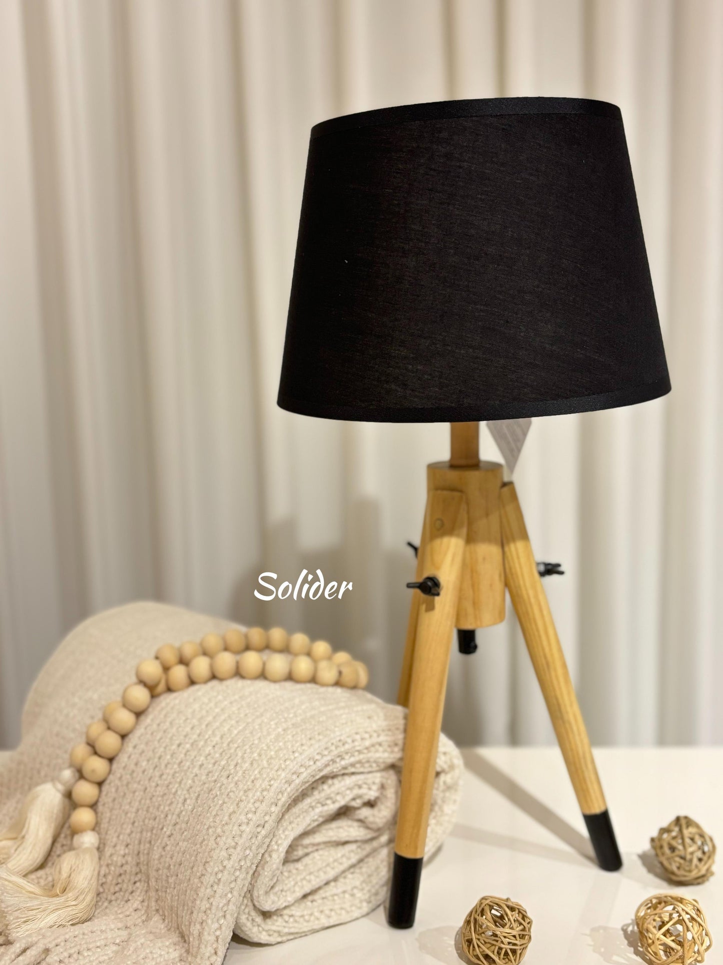 TABLE LAMPS